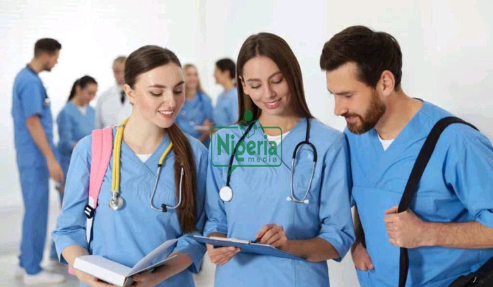 Reason Why Is Medical Clothing Blue? Reason Why Is Medical Clothing Blue?