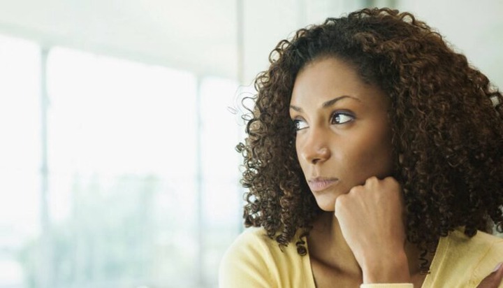 12 Following Big Signs That A Girl Wants You To Ask Her Out